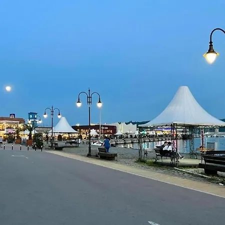 Cozy דירה וארנה