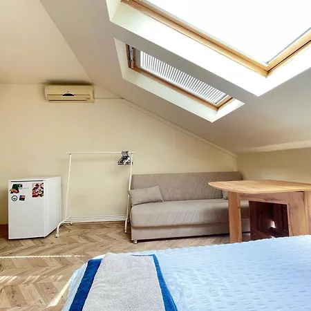 Cozy דירה וארנה